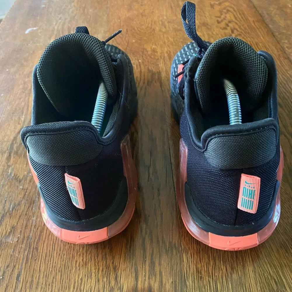 Nike Lebron Witness 6 Size 10 - Black Sequoia Crimson Pulse 2022 - Picture 4 of 5